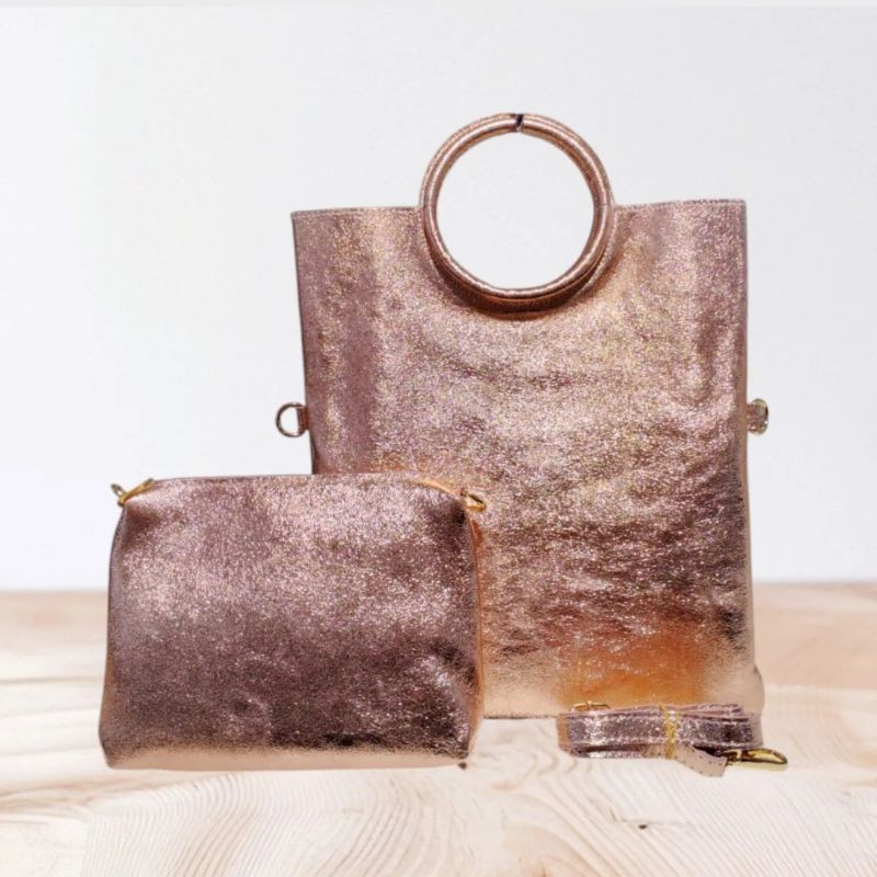 Sac bandoulière en Cuir Irisé avec sa Pochette