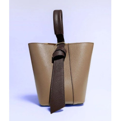 Sac bandoulière en cuir grainé avec pochette