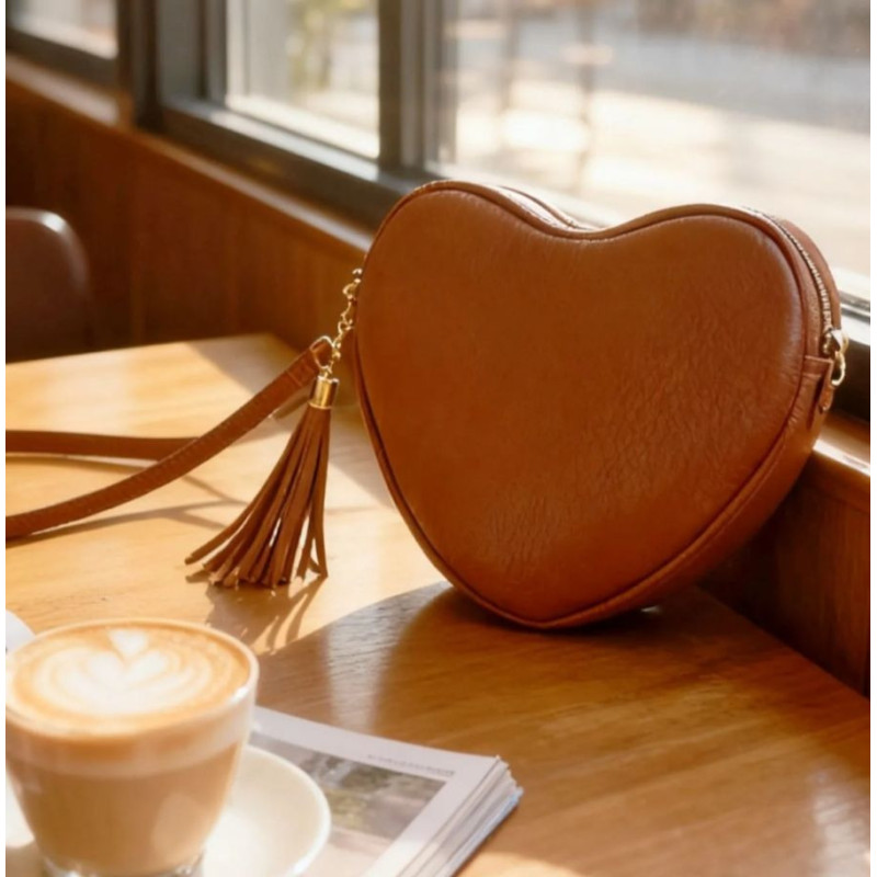 Sac Bandoulière "Coeur" en cuir Grainé ou Irisé