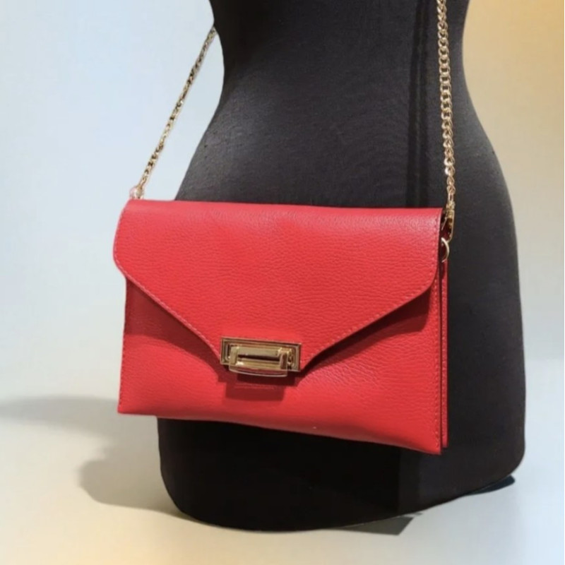 Sac à Main en cuir Grainé avec bandoulière chaînette