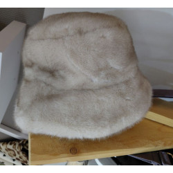 Chapeau en fausse fourrure