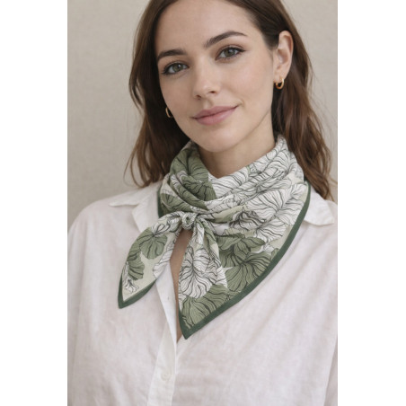 Foulard Carré de Luxe " Motif fleurs " Kaki