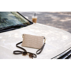 Sac pochette femme en cuir effet croco – bandoulière et sangle amovibles