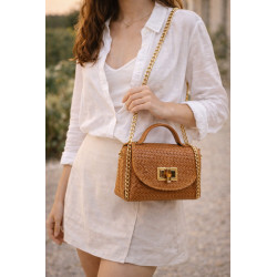 Sac à main au motif  tressé avec chaîne dorée – élégant et chic