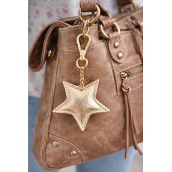 Porte-clés étoile en cuir – bijou de sac tendance et accessoire élégant